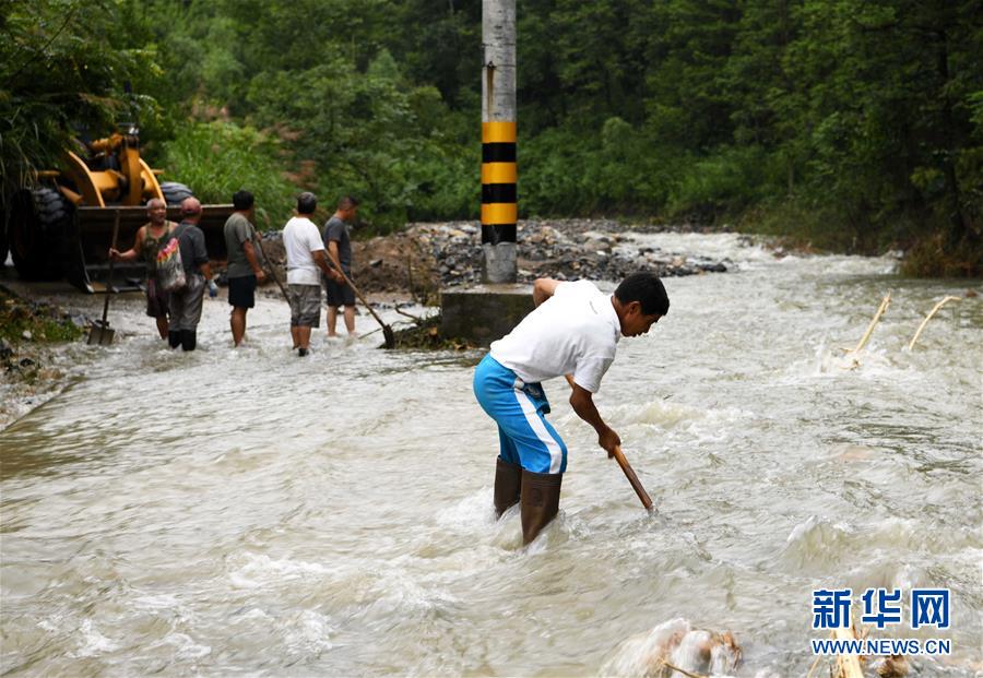 (防汛抗洪·圖文互動(dòng))(4)山洪過(guò)境24小時(shí)——安徽旌德“水退人進(jìn)”保脫貧見(jiàn)聞