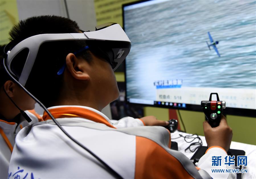 (新華全媒頭條·圖文互動)(15)“美麗的中國夢屬于你們”——以習(xí)近平同志為核心的黨中央關(guān)心少年兒童工作紀(jì)實