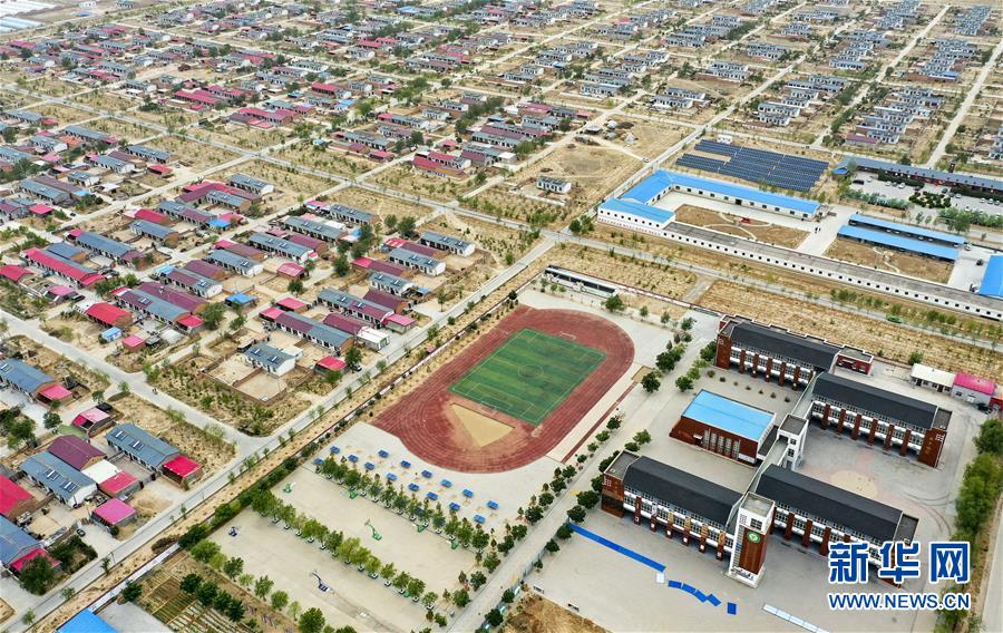 (新華全媒頭條·走向我們的小康生活·圖文互動(dòng))(1)23萬人的命運(yùn)轉(zhuǎn)折——我國最大易地生態(tài)移民安置區(qū)的脫貧密碼