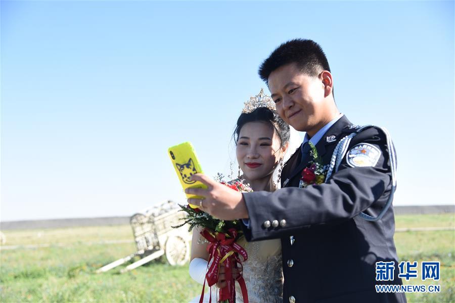 (圖文互動(dòng))(3)特寫:一場(chǎng)特殊的集體婚禮