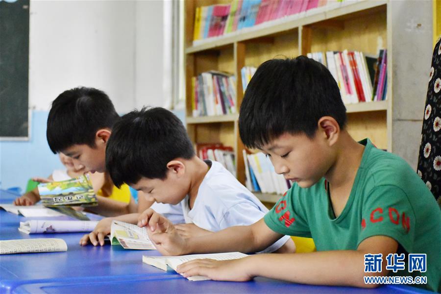 (特別的暑期生活·圖文互動(dòng))(4)文體活動(dòng)豐富河南農(nóng)村孩子暑期生活