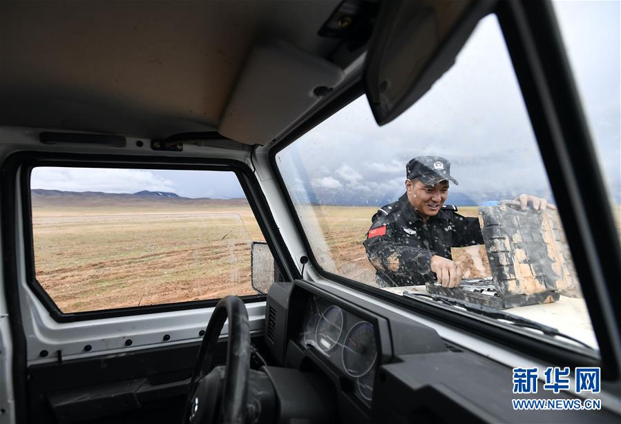 （圖文互動(dòng)）（2）記者手記：可可西里，“挪”向“藏羚羊大產(chǎn)房”的14個(gè)半小時(shí)