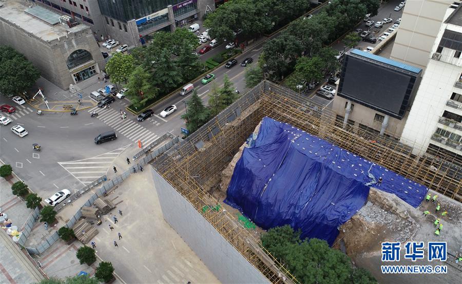 (社會)(2)西安搶險(xiǎn)加固明秦王府城墻坍塌砌體