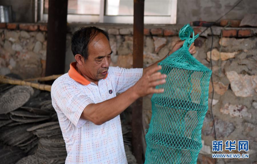 (走向我們的小康生活·圖文互動(dòng))(8)長(zhǎng)島漁民的扇貝喜事:從請(qǐng)客求人買到供不應(yīng)求