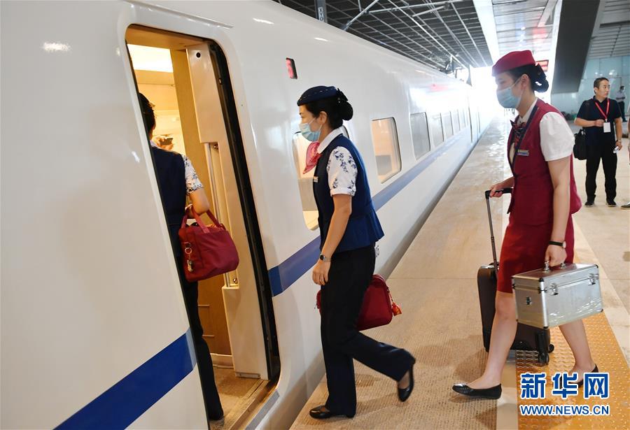 (經濟)(3)西銀客專啟動陜西段聯(lián)調聯(lián)試