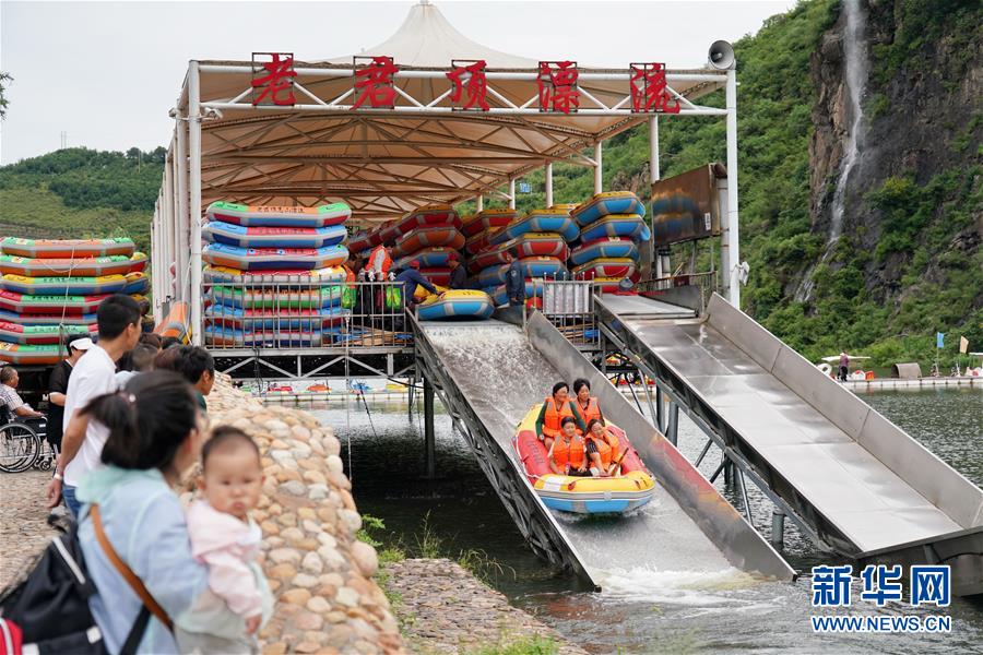 （新華全媒頭條·走向我們的小康生活·圖文互動）（6）長城腳下，小康村串成“珍珠鏈”