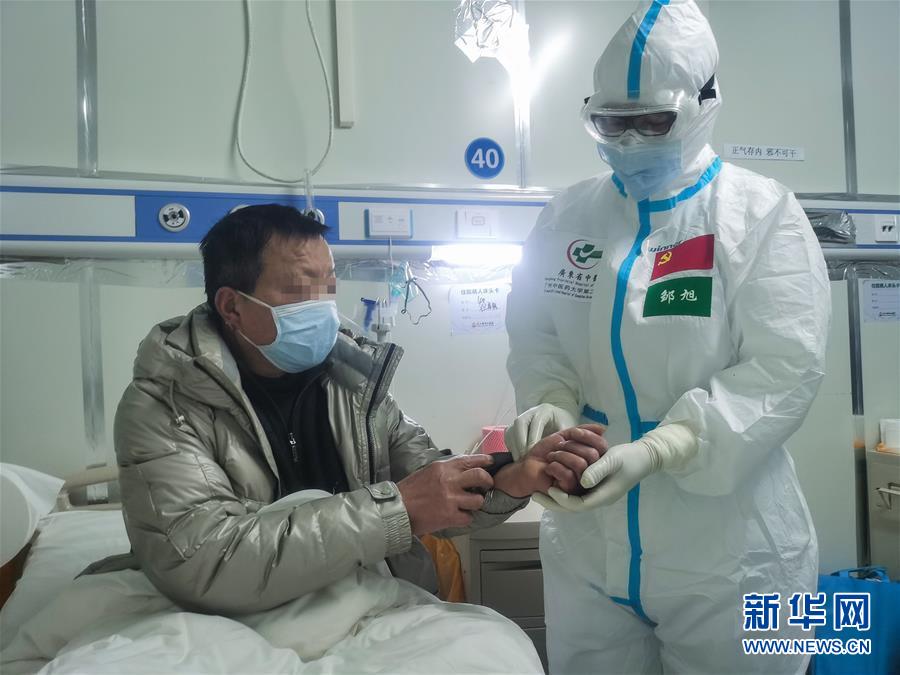 （抗疫一線醫(yī)務(wù)人員英雄群體·圖文互動(dòng)）（2）合力護(hù)航生命之舟——遼寧、上海、廣東等醫(yī)療隊(duì)聯(lián)手決戰(zhàn)雷神山