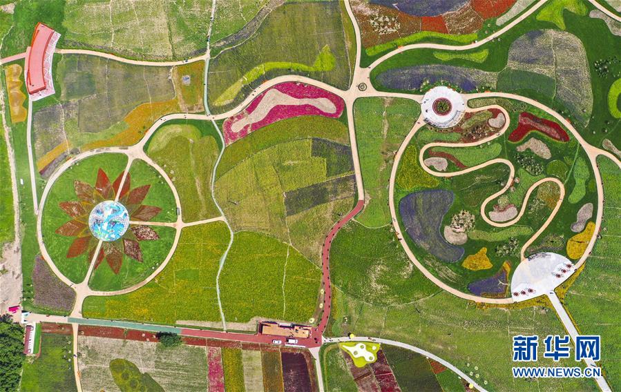 （新華全媒頭條·走向我們的小康生活·圖文互動）（2）黑土地上是我家——在吉林，一瞥中國東北鄉(xiāng)村美麗未來