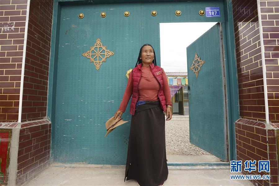 (新華全媒頭條·走向我們的小康生活·決戰(zhàn)決勝脫貧攻堅(jiān)·圖文互動(dòng))(12)高原上綻放的光芒——來自青海攻克深度貧困堡壘的故事