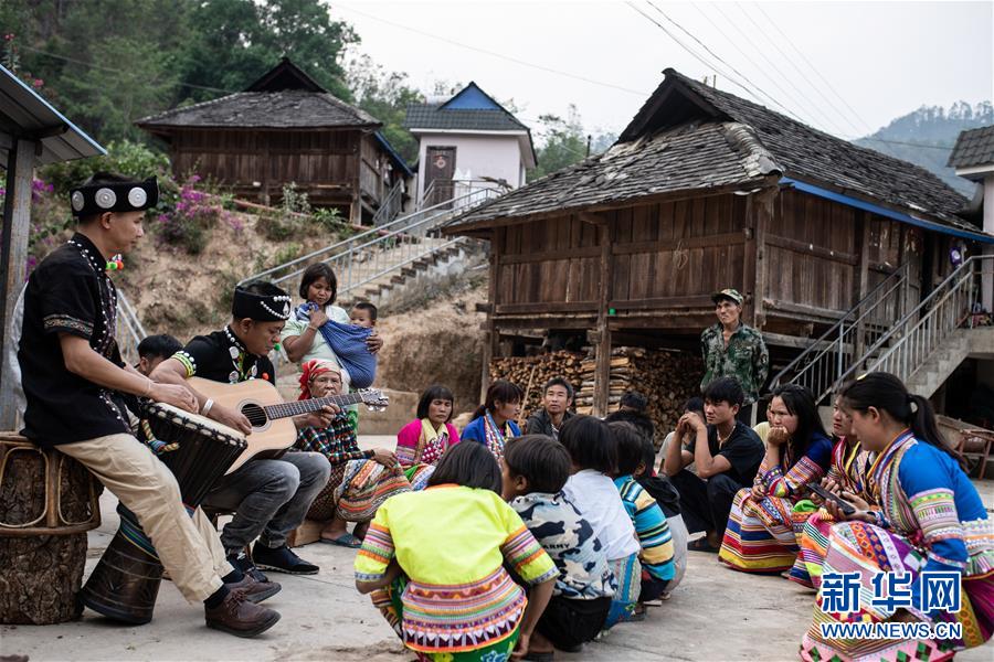 (新華全媒頭條·決戰(zhàn)決勝脫貧攻堅(jiān)·督戰(zhàn)未摘帽貧困縣·圖文互動)(4)脫貧的歌聲——云南直過民族和人口較少民族共入新時(shí)代