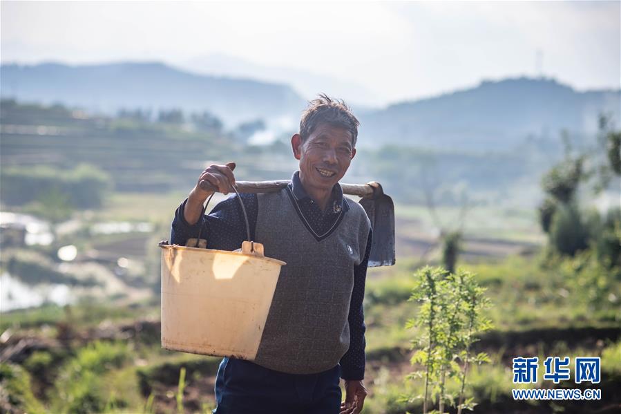 (新華全媒頭條·決戰(zhàn)決勝脫貧攻堅(jiān)·督戰(zhàn)未摘帽貧困縣·圖文互動)(11)脫貧的歌聲——云南直過民族和人口較少民族共入新時(shí)代
