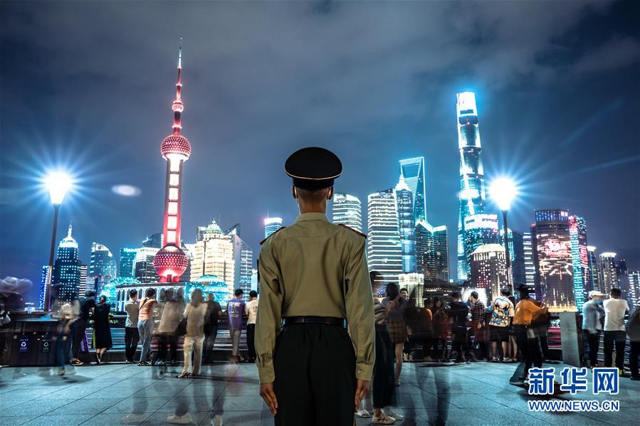 (圖文互動)(6)武警官兵“雙節(jié)”堅守戰(zhàn)位保平安