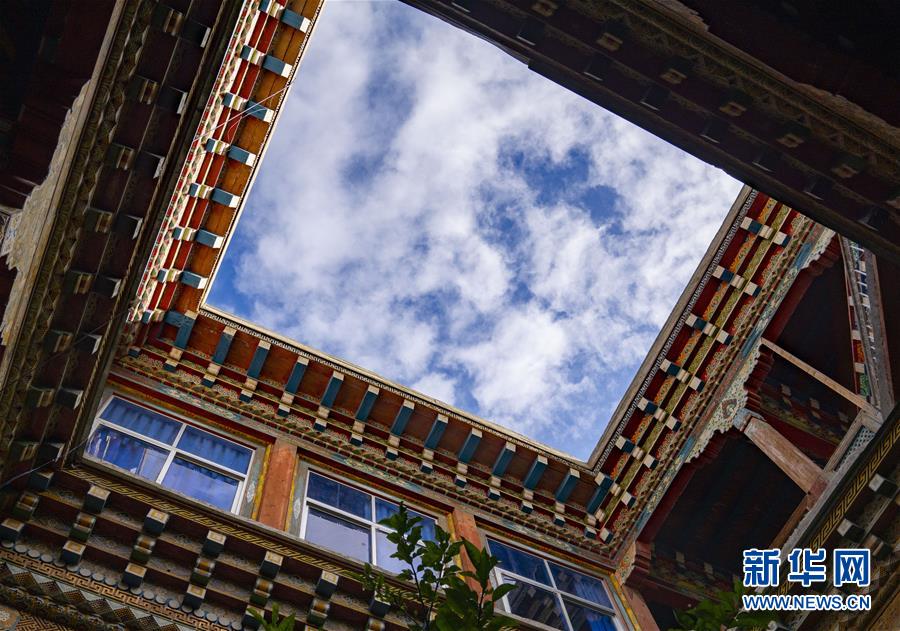 (西藏昌都解放70周年·圖文互動)(7)怒江峽谷深處:百年東壩民居見證民族文化交流融合