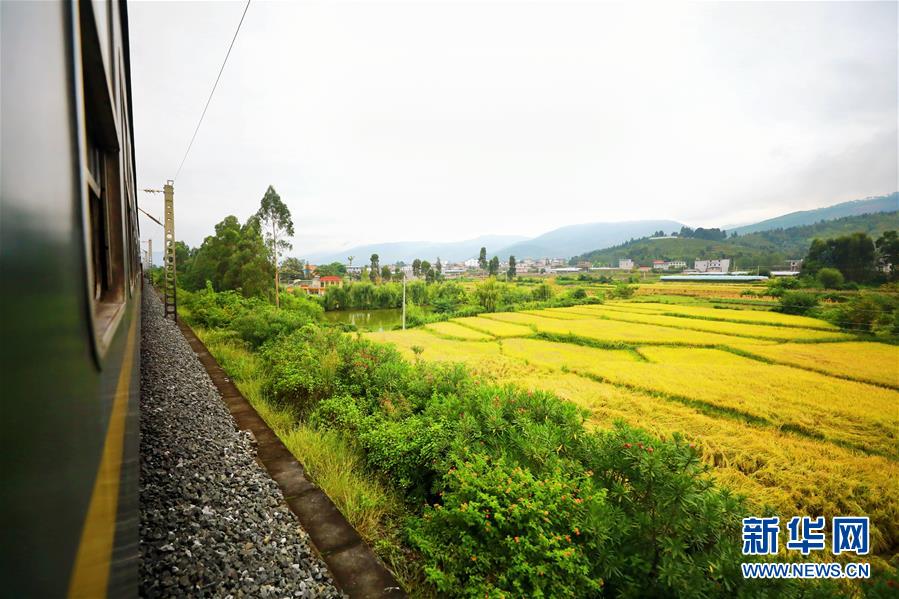 （坐著高鐵看中國·圖文互動）（2）走成昆，感受闖過禁區(qū)的光影記錄