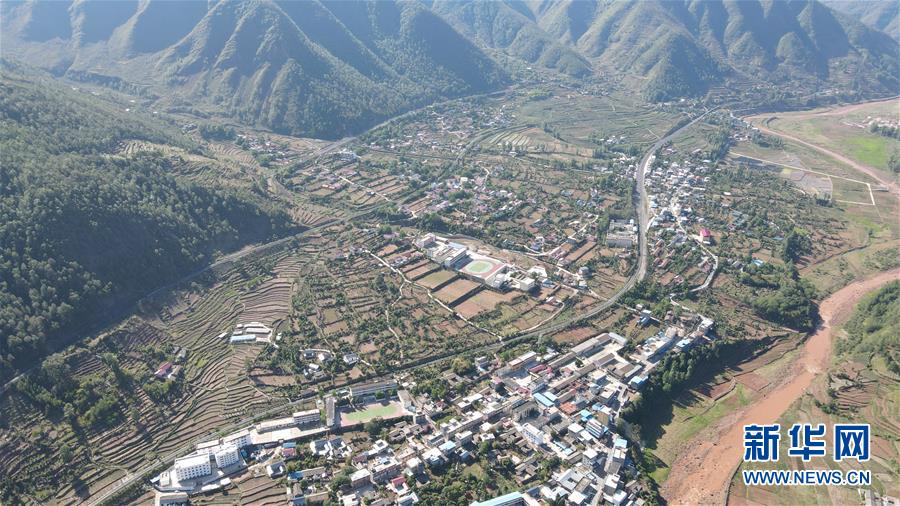 （坐著高鐵看中國·圖文互動）（4）走成昆，感受闖過禁區(qū)的光影記錄