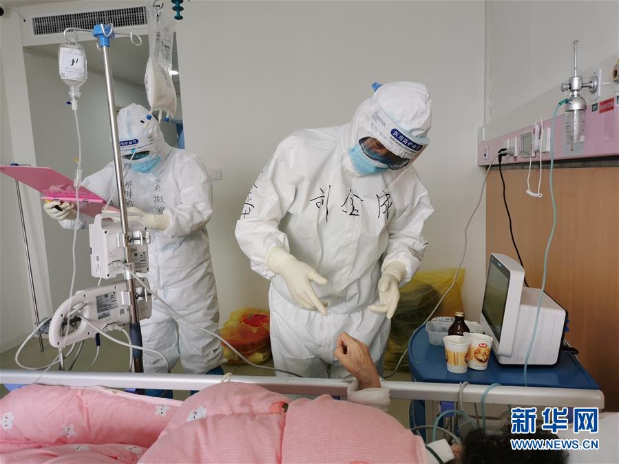 (在習(xí)近平強(qiáng)軍思想指引下·我們在戰(zhàn)位報(bào)告·圖文互動(dòng))(2)“火神山”答卷:現(xiàn)代衛(wèi)勤向戰(zhàn)而生