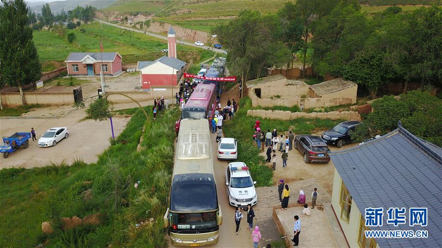 (新華全媒頭條·百萬大移民·圖文互動)(2)從大山深處到大河之畔——寧夏持續(xù)移民百萬“拔窮根”啟示