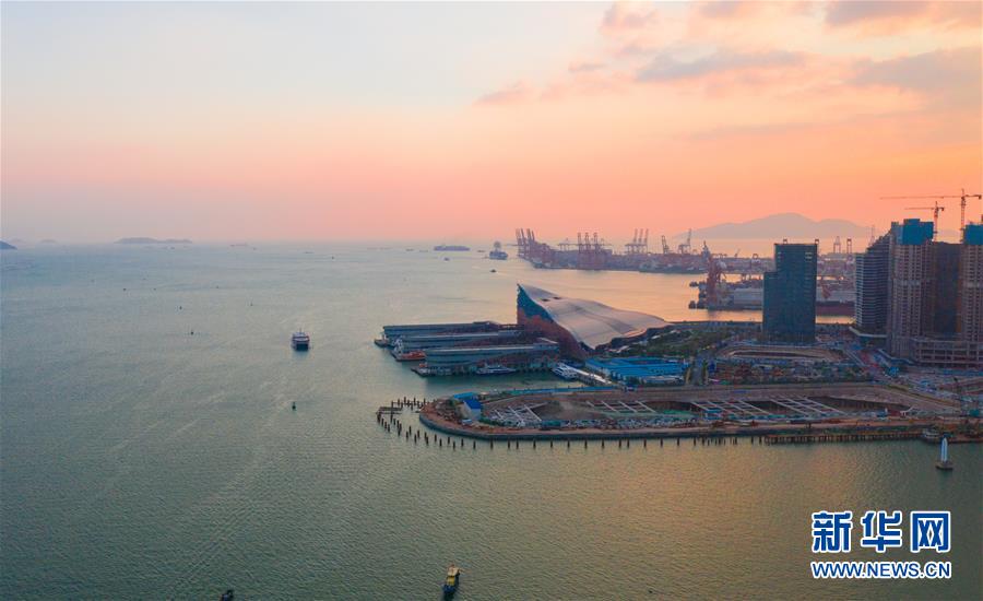 （在習(xí)近平新時(shí)代中國特色社會(huì)主義思想指引下&mdash;&mdash;新時(shí)代新作為新篇章&middot;習(xí)近平總書記關(guān)切事&middot;圖文互動(dòng)）（12）我家大門常打開&mdash;&mdash;經(jīng)濟(jì)特區(qū)全方位對外開放故事