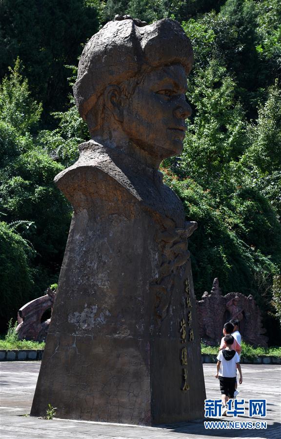 （決戰(zhàn)決勝脫貧攻堅(jiān)·圖文互動(dòng)）（2）“堵槍眼”的脫貧戰(zhàn)怎么打？——繼光村見聞