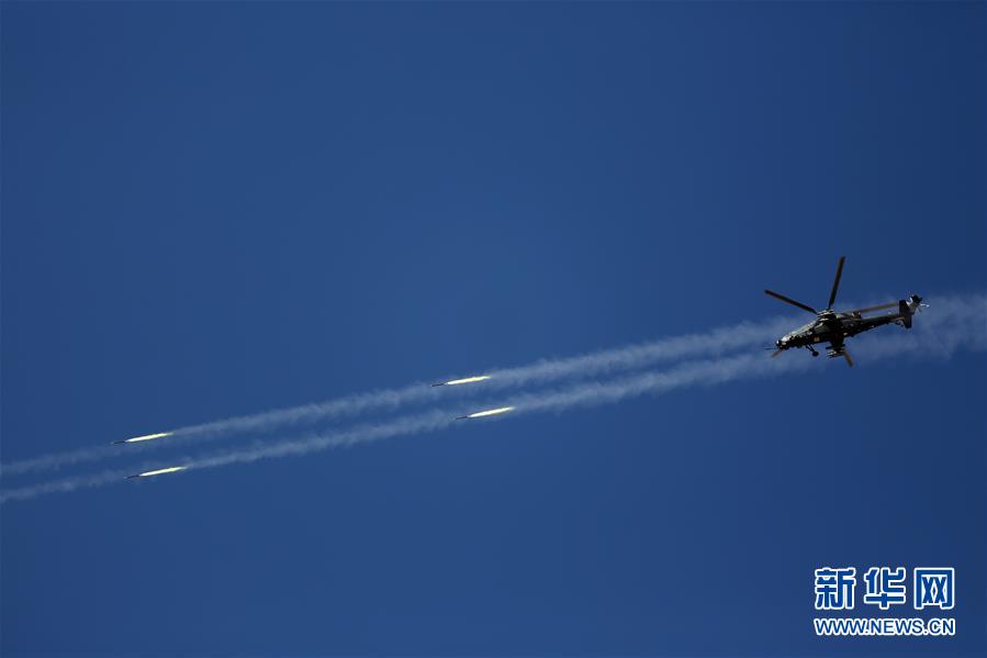 (在習(xí)近平強(qiáng)軍思想指引下·我們在戰(zhàn)位報告·圖文互動)(3)將強(qiáng)軍使命書寫在祖國的藍(lán)天上——陸軍第77集團(tuán)軍某陸航旅聚焦練兵備戰(zhàn)記事