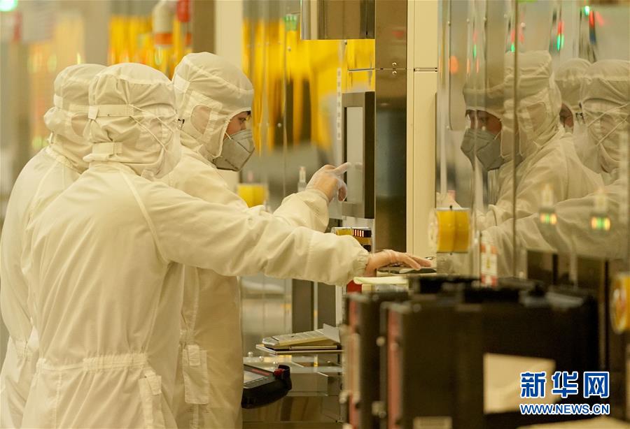 (新華全媒頭條·迎接兩會(huì)特別報(bào)道·圖文互動(dòng))(8)不同尋常的兩會(huì) 萬(wàn)眾一心的力量——寫(xiě)在2020年全國(guó)兩會(huì)召開(kāi)之際