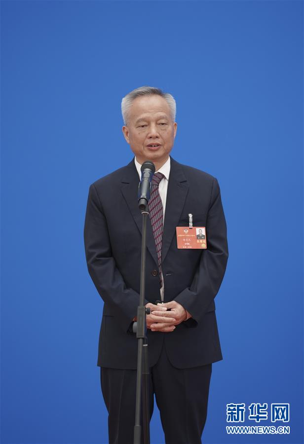 (兩會(huì)·政協(xié)開幕)(3)接受采訪