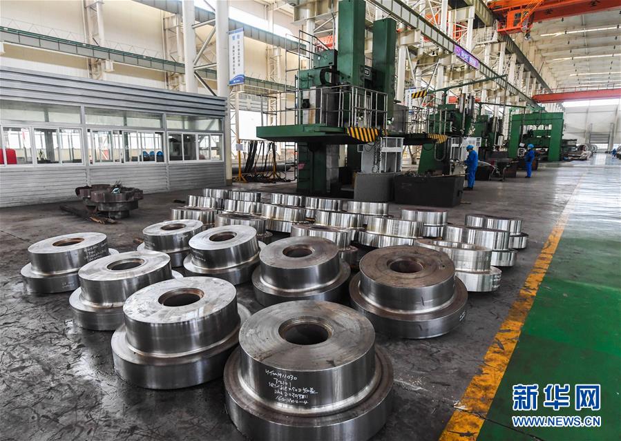 (新華全媒頭條·兩會特別報道·圖文互動)(4)齊心協(xié)力 砥礪奮進——2020年全國兩會凝聚起決戰(zhàn)決勝的強大力量