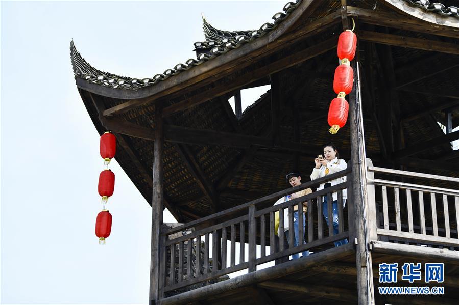 （新華全媒頭條·圖文互動(dòng)）（20）從人民中汲取磅礴力量——習(xí)近平總書(shū)記同出席2020年全國(guó)兩會(huì)人大代表、政協(xié)委員共商國(guó)是紀(jì)實(shí)