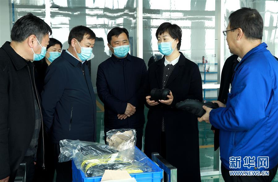 (新時代優(yōu)秀縣委書記風采·圖文互動)(2)吳海燕:向百姓交一份無悔的答卷