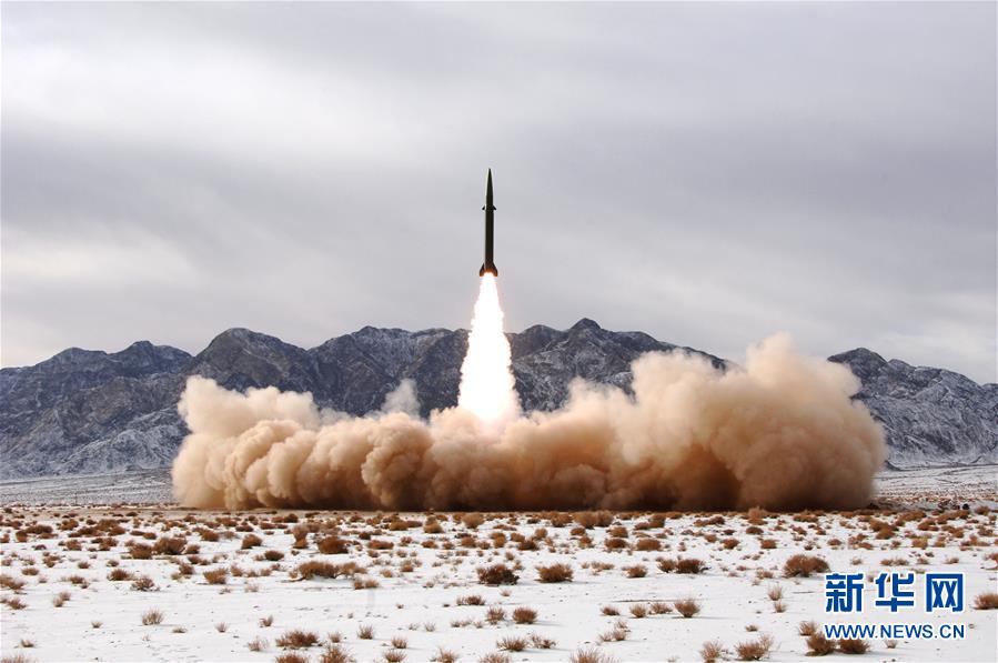 （新華全媒頭條·圖文互動(dòng)）（3）沿著中國(guó)特色強(qiáng)軍之路闊步前進(jìn)——黨中央、中央軍委領(lǐng)導(dǎo)推進(jìn)國(guó)防和軍隊(duì)建設(shè)70年紀(jì)實(shí)