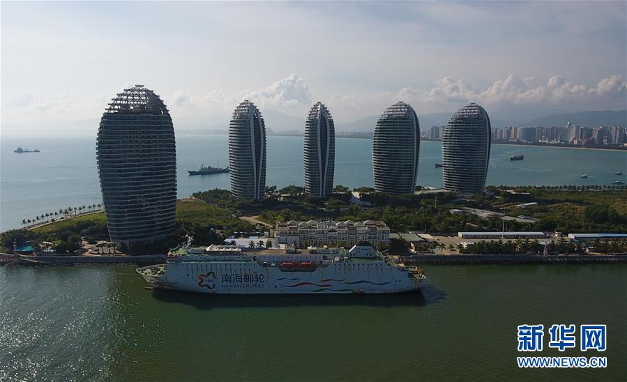 (在習(xí)近平新時(shí)代中國(guó)特色社會(huì)主義思想指引下——新時(shí)代新作為新篇章·總書記關(guān)切開放事·圖文互動(dòng))(3)開放的故事講不完——海南開放再“提速”