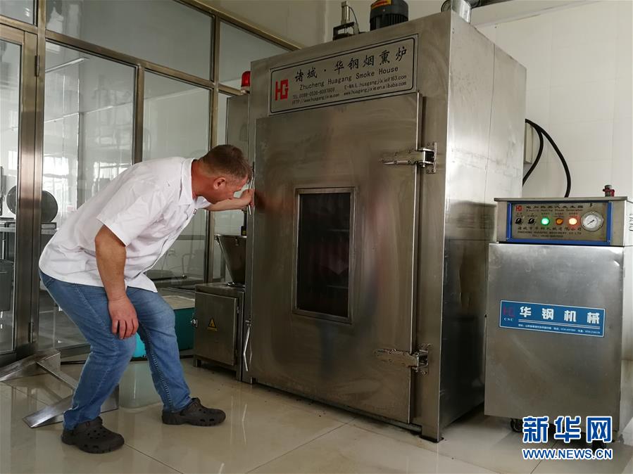 (在習近平新時代中國特色社會主義思想指引下——新時代新作為新篇章·總書記關(guān)切開放事·圖文互動)(2)“看好中國的理由足夠多”——“洋面孔”與自貿(mào)區(qū)的親密接觸