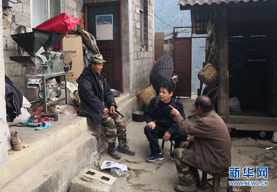 (在習(xí)近平新時(shí)代中國特色社會主義思想指引下——新時(shí)代新作為新篇章·習(xí)近平總書記關(guān)切事·圖文互動)(5)啃下最后的硬骨頭——脫貧攻堅(jiān)掛牌督戰(zhàn)進(jìn)行時(shí)