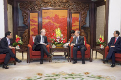 馬凱會見國際證監(jiān)會組織理事會主席、香港證監(jiān)會行政總裁歐達禮和香港證監(jiān)會主席唐家成