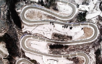 令人嘆為觀止的蜿蜒公路！