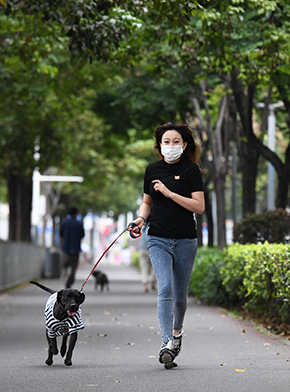 獻(xiàn)出“小力量”，勇敢向前沖——回訪“90后”志愿者李文琦