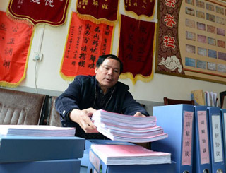 “一離開群眾，內(nèi)心就感到孤獨(dú)”——記“鄉(xiāng)村判官”楊斌圣