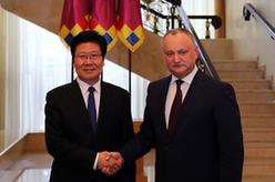 摩爾多瓦總統(tǒng)多東、總理菲利普會(huì)見張春賢