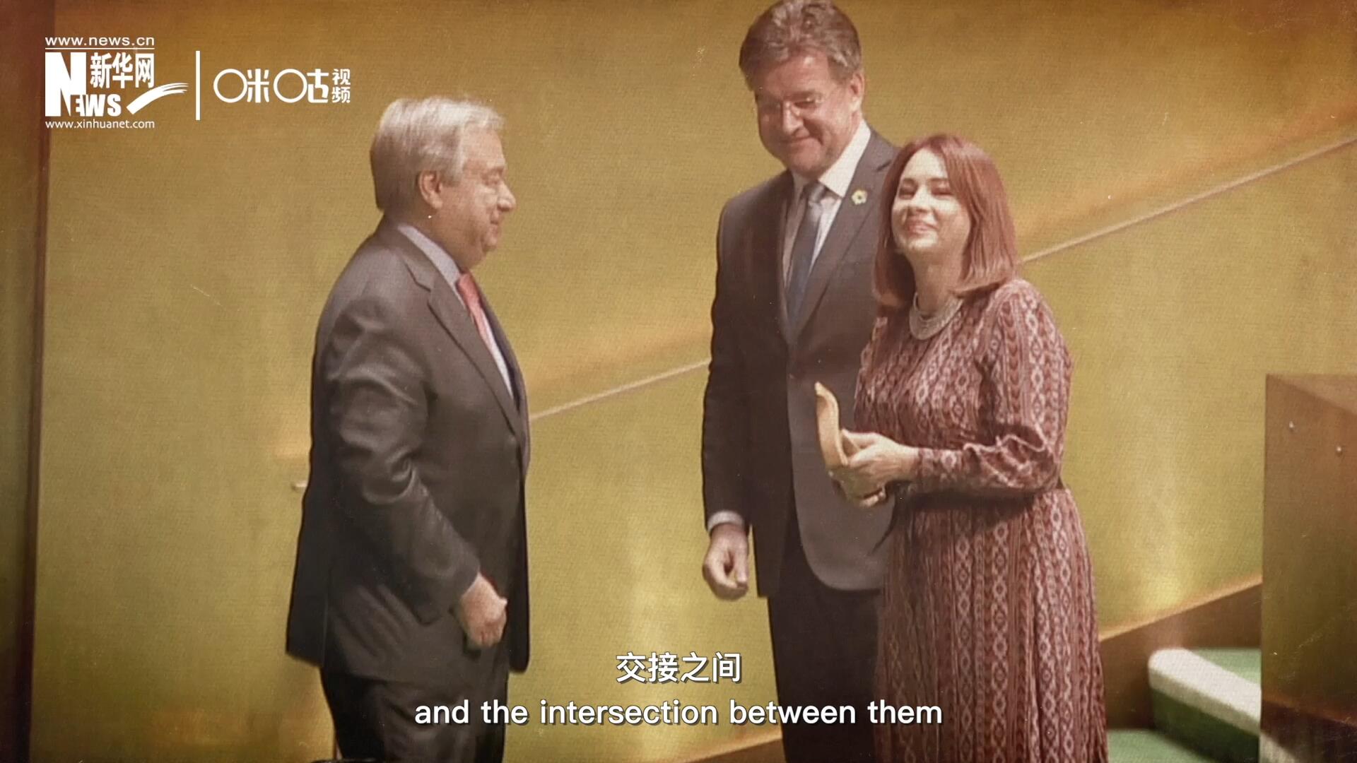 一起一落，交接之間，除了莊嚴(yán)的儀式感，更是使命的傳承。