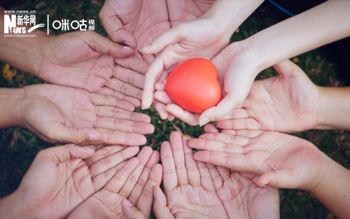 我們不僅要關(guān)注身體健康，更應(yīng)關(guān)注心理健康