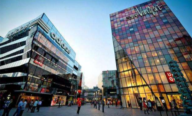 線下遭遇停業(yè)潮，球鞋市場(chǎng)如何自救？