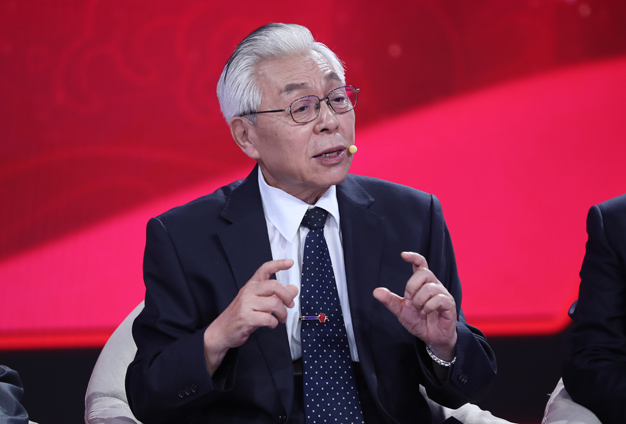 月亮離地球最近，是到達各個遙遠天體的一個‘轉運站’。