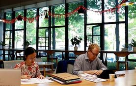 中國成就，世界矚目——來自基層蹲點(diǎn)現(xiàn)場的報(bào)道