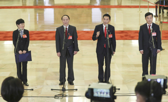 邱賽珍、張蜀新、潘克剛、李新民代表接受采訪