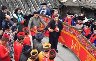 新起點(diǎn)，書(shū)寫(xiě)新時(shí)代的新答卷——從2018年全國(guó)兩會(huì)看決勝全面建成小康社會(huì)