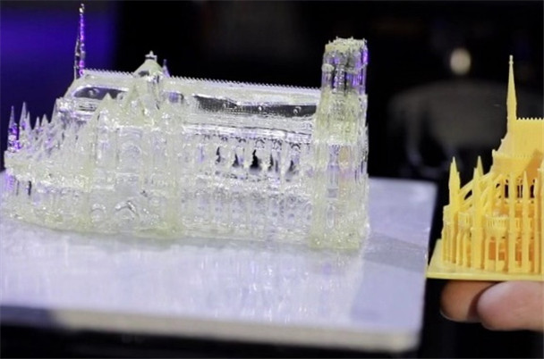 高效！精準(zhǔn)！現(xiàn)場(chǎng)體驗(yàn)超高速光固化3D打印機(jī)