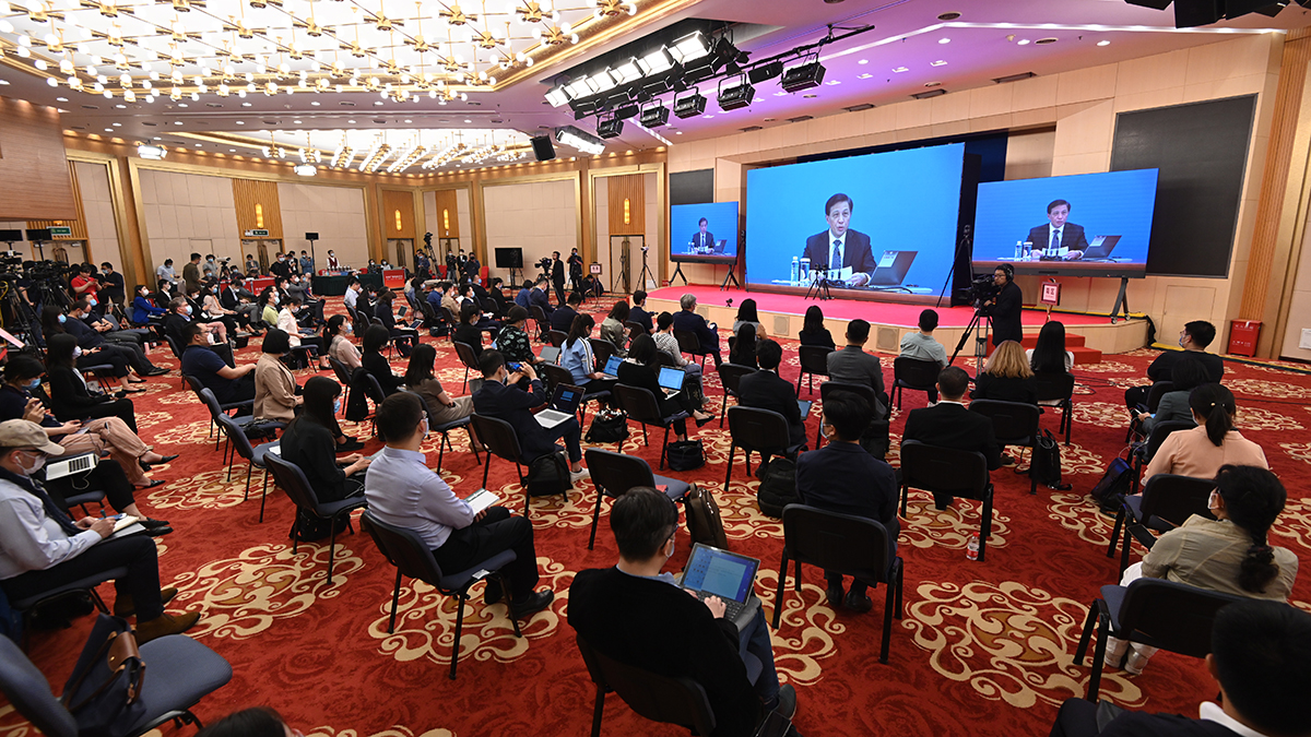 初夏“回歸”，今年全國(guó)兩會(huì)怎么開？