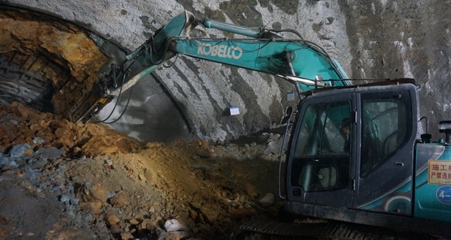 10.24公里！贛深高鐵“第一長隧”貫通！