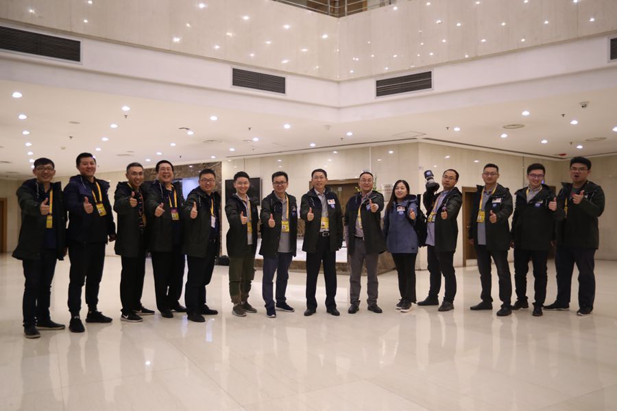 新華網(wǎng)國慶前方報道團隊，出發(fā)啦！