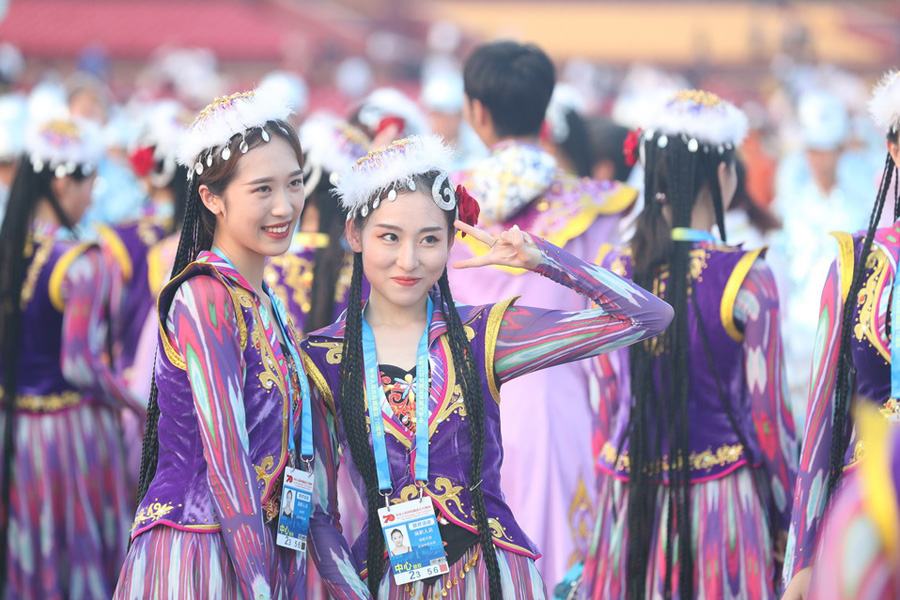 今晚，我們歡聚在天安門廣場